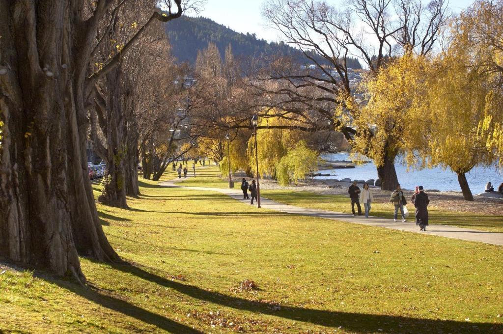 Esplanade Queenstown By Staysouth Bagian luar foto